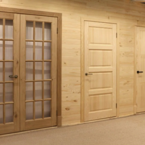 Деревянные двери: выбор, отделка и уход